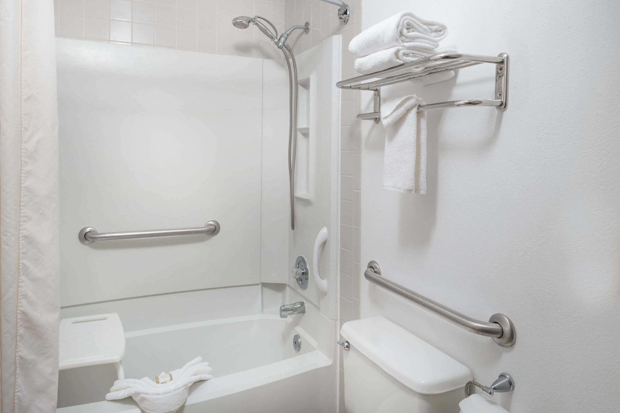 Howard Johnson By Wyndham Boise Bagian luar foto