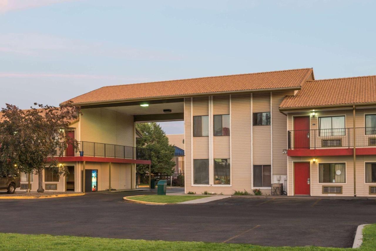 Howard Johnson By Wyndham Boise Bagian luar foto